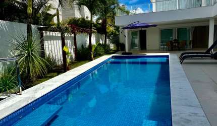 Casa a venda Alphaville 1 com 5 suítes