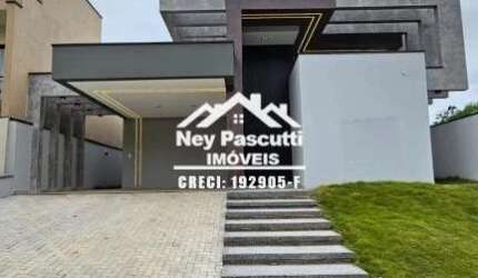 Casa à venda no bairro Cézar de Souza em Mogi das Cruzes/SP