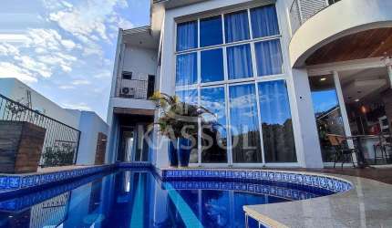LINDÍSSIMO E AMPLO SOBRADO A VENDA, C 04 SUITES, REGIÃO DO LAGO, CASCAVEL - PR