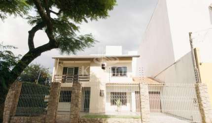 Sobrado em Localização Privilegiada - Perfeito para Comercial e Residencial