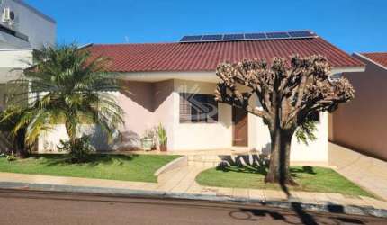Casa em condomínio no Parque Verde com 02 suítes 02 quartos churrasqueira