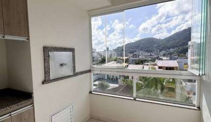 APARTAMENTO SEMIMOBILIADO COM 2 QUARTOS | VILA NOVA