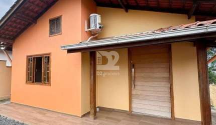 CASA SEMIMOBILIADA COM 3 QUARTOS | JARAGUÁ ESQUERDO
