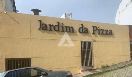 Casa no Rio Vermelho com 314m² à venda por R$ 800.000,00