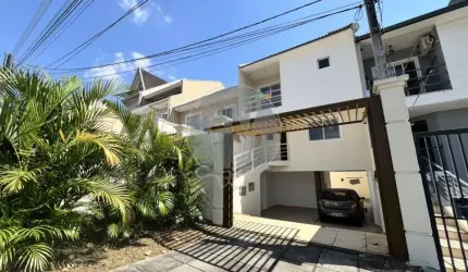 Sobrado com 3 quartos  à venda, 165.60 m2 por R$1098000.00  - Barreirinha - Curitiba/PR