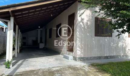 Casa à venda no bairro Ponte do Imaruim - Palhoça/SC