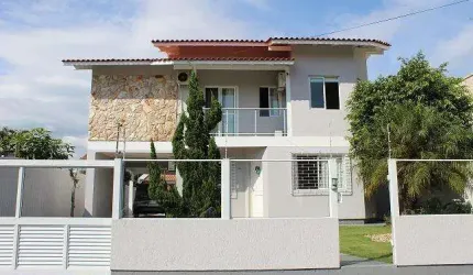 Casa à venda em Palhoça/SC