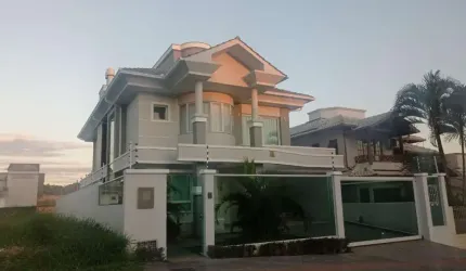 Casa à venda em Palhoça/SC