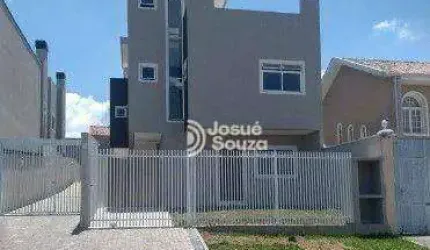 Sobrado a venda no bairro Xaxim