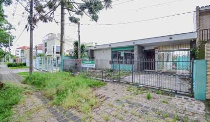 Casa comercial no Alto da Rua XV de 292m²