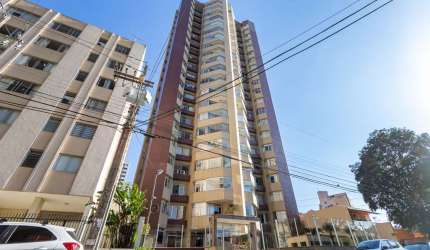 Apartamento com 4 quartos no Cabral, próximo UFPR