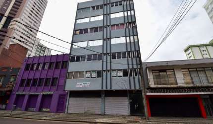Conjunto comercial com 37,47m² de área privativa