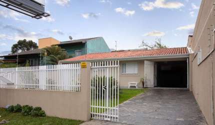 Casa com 150m² no Atuba