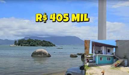 [681] CASA DE DOIS ANDARES PERTO DA PRAIA E DO AEROPORTO EM FLORIANÓPOLIS | TROCA POR SÍTIO