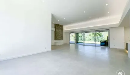 Casa em condomínio com 4 suítes, 400m2 à venda por R$2.750.000 em Teresópolis
