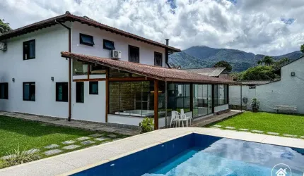 Casa em condomínio com 4 suítes, 390m2 à venda por R$2.350.000 - Teresópolis