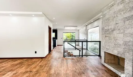 Casa com 3 quartos, 150m2 à venda por R$950.000,00 - Albuquerque, Teresópolis