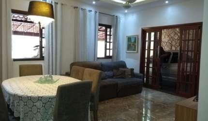 Casa linear de Condomínio; casa próximo ao Calçadão de Campo Grande.
