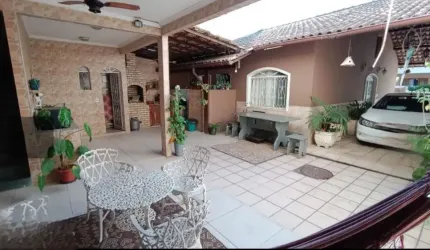 Casa linear com 3 quartos em condomínio na estrada do cachamorra