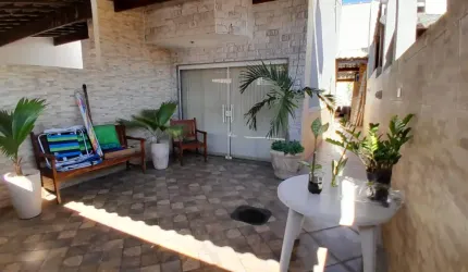 Casa com 2 quartos próxima ao West shopping; Casa com 2 quartos e piscina