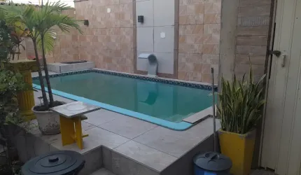 Casa com 3 quartos próxima ao centro de Campo Grande Rj