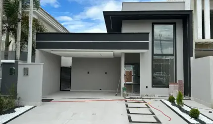 Casa linear com 3 quartos em condomínio; Casa linear com piscina no Rio da prata