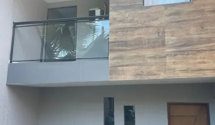 Casa com 2 quartos e 2 banheiros; Casa duplex com 2 quartos em guaratiba