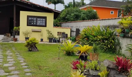 Sítio na ilha de guaratiba com 2 quartos; chácara com 2 quartos