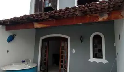 Casa com 4 quartos à venda na Rua Émerson da Silva Fagundes, Cidade Intercap, Taboão da Serra, 480 m2 por R$ 650.000