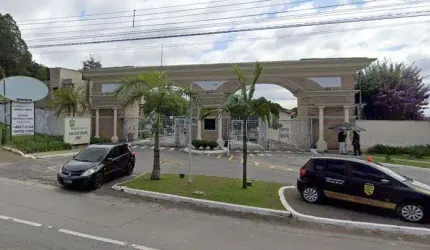 Casa à venda na Rua New England, Parque Delfim Verde, Itapecerica da Serra, 546 m2 por R$ 350.000