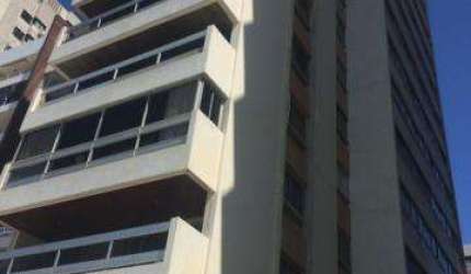 Apartamento à Venda no Edf. Quilombo - 200m², 04 Quartos, Varanda com Vista para o Mar em Piedade !