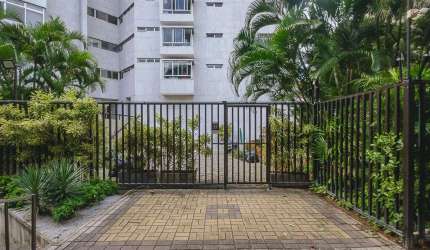 Varanda e vista para o mar não vai faltar nesse apartamento em Piedade