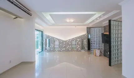Casa comercial com piscina para alugar em Candeias