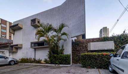 Casa comercial com 8 quartos para alugar Espinheiro