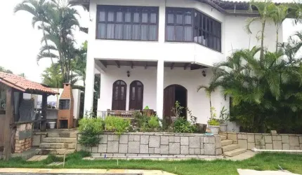 LINDA CASA SOLTA EM PATAMARES VENDA, ALUGUEL ANUAL.