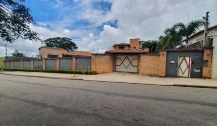 Casa com piscina em Jardim das Paineiras - SJBV