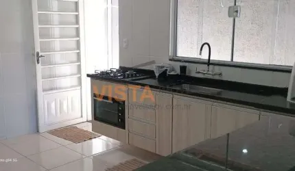 Casa com 2 dormitórios, uma vaga de garagem, edícula, closet em Jardim Flamboyant  -  São João da Boa Vista