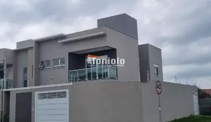 Sobrado no Bairro Cajuru