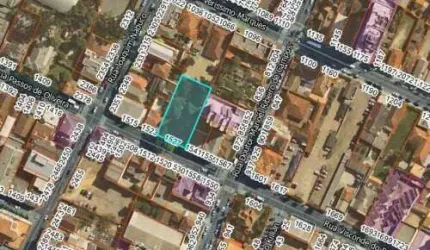 TERRENO CENTRAL EM SÃO JOSÉ DOS PINHAIS COM 1.300 M² TERRENO CENTRAL EM SÃO JOSÉ DOS PINHAIS COM 24,00 M DE FRENTE X 54,00 M DE EXTENSÃO. TERRENO RUA
