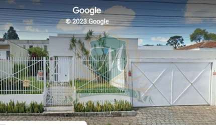 Excelente casa a venda no Ahu, com 290 m² num terreno de 522 m². Para Residencial ou Comercial. 5 Qto, 2 suite, gar 8 carros, 5 bh. Proximo a OAB.