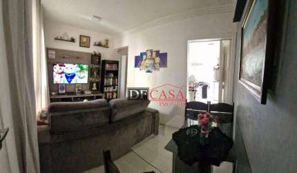 Apartamento em Vila Carmosina