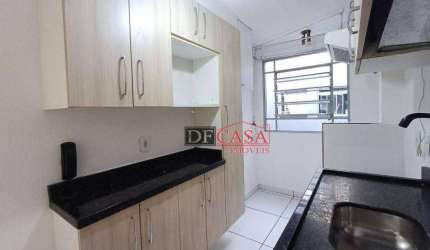 Apartamento em Jardim Redil