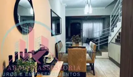 Casa com 3 quartos à venda na Rua Cidade de Adrianópolis, 9, Paranaguamirim, Joinville por R$ 245.000