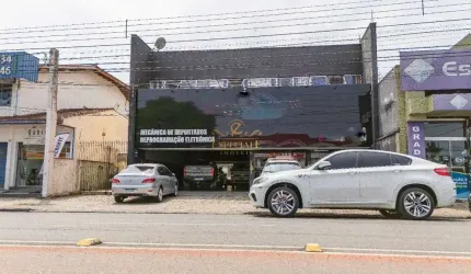 Prédio à venda na Avenida Marechal Floriano Peixoto, Hauer, Curitiba por R$ 2.200.000