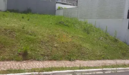 Terreno em condomínio fechado à venda na Rua Virgínia Dalabona, Orleans, Curitiba por R$ 750.000