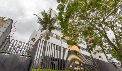 Prédio para alugar na Rua Doutor José Palú, Novo Mundo, Curitiba