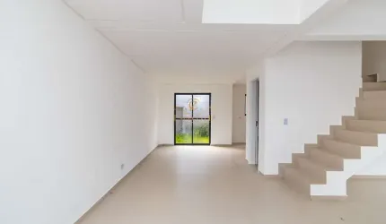 Casa com 3 quartos à venda na Rua Leon Tolstoi, Lindóia, Curitiba por R$ 699.000