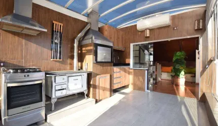 Casa com 2 quartos para alugar na Rua Vinte e Quatro de Maio, Rebouças, Curitiba por R$ 5.850