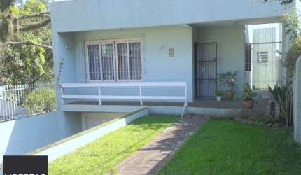 Casa para Venda - 220m², 3 dormitórios, sendo 1 suites, 2 vagas - Glória
