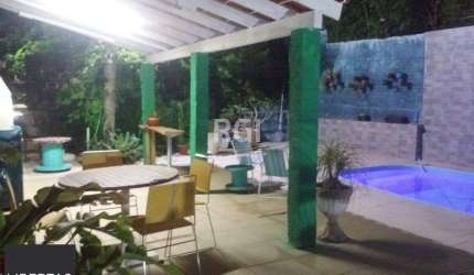 Casa para Venda - 200m², 3 dormitórios, sendo 1 suites, 3 vagas - Bom Jesus